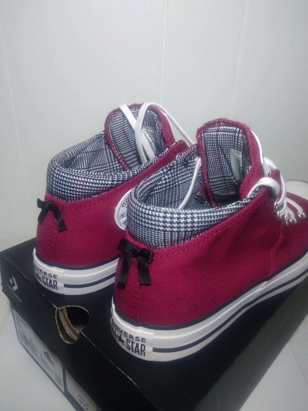 Converse Womens 9.5 CTAS Madison MID A15518F Sporty Berry Plaid Sneakers NEW - Picture 4 of 10